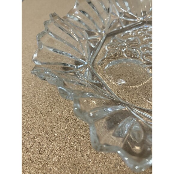 Embossed Fruit Bowl or Centerpiece 11x2' Dish, Antique MCM Federal Glass Co. - Picture 5 of 16